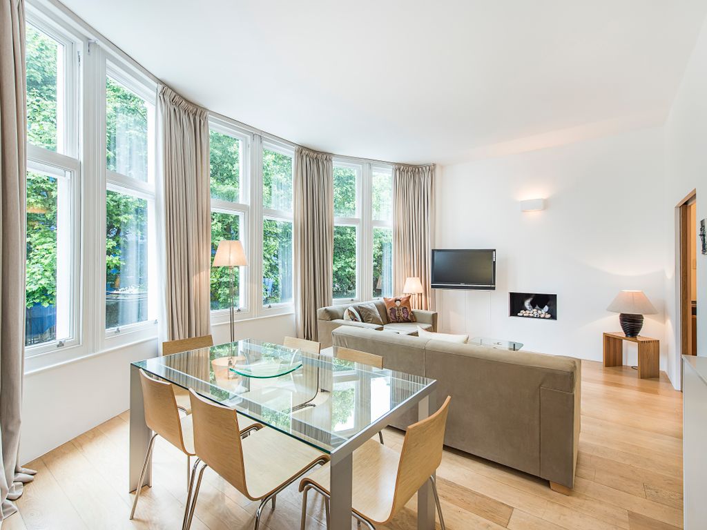 2 bed flat for sale in Embankment Gardens, Chelsea SW3, £1,600,000
