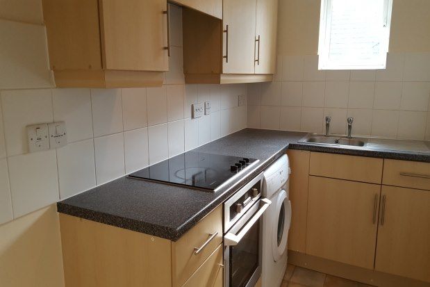 2 bed property to rent in Massingham Park, Taunton TA2, £900 pcm