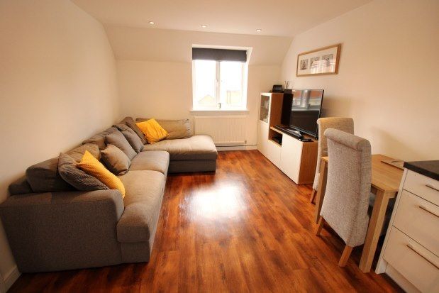2 bed property to rent in Mannock Way, Poole BH17, £1,150 pcm