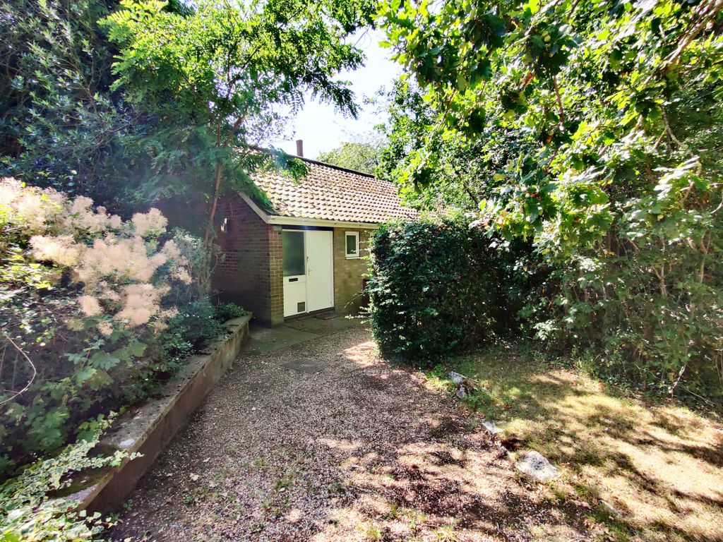 2 bed detached bungalow to rent in Mulbarton, Norwich NR14, £800 pcm