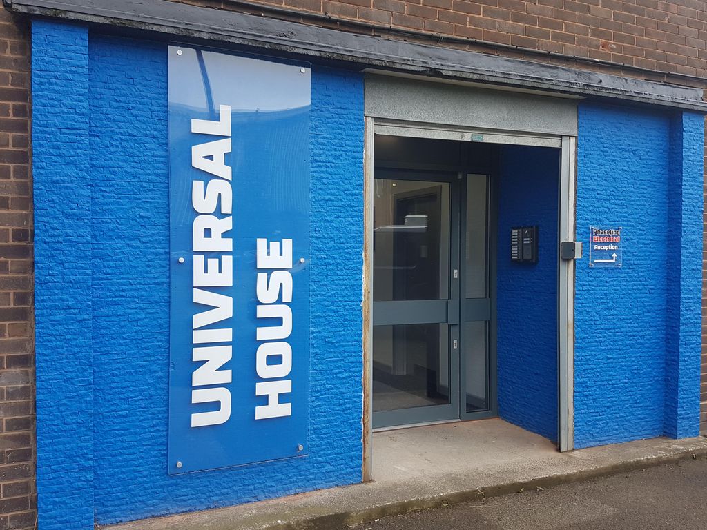 Office to let in Universal House, 41 Catley Road, Sheffield S9, £3,720 pa