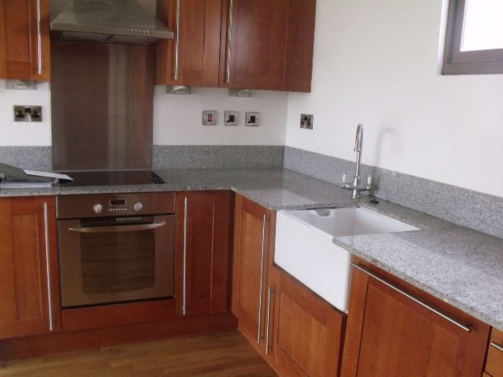 2 bed flat to rent in Isaac Way, Ancoats M4, £1,200 pcm