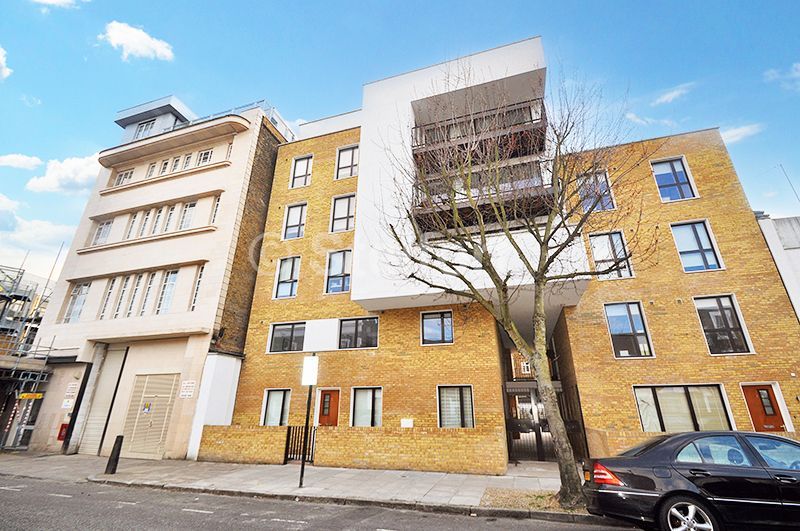 3 bed penthouse to rent in Sussex Way, London N7, £3,300 pcm