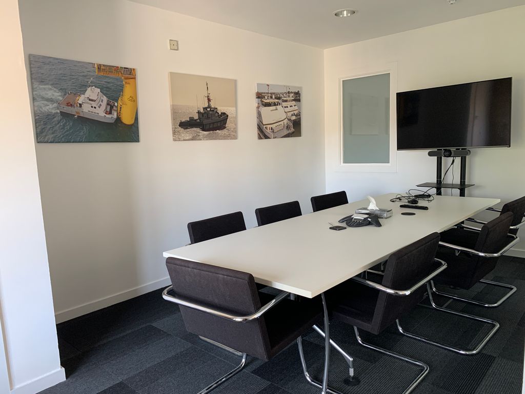 Office to let in Suite 4, Boathouse 6, Victory Gate, Hm Naval Base, College Road, Portsmouth PO1, £32,000 pa