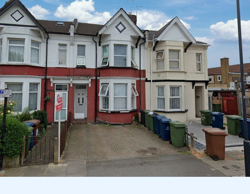 5 bed property for sale in Eastcote Road, Harrow HA2, £649,950