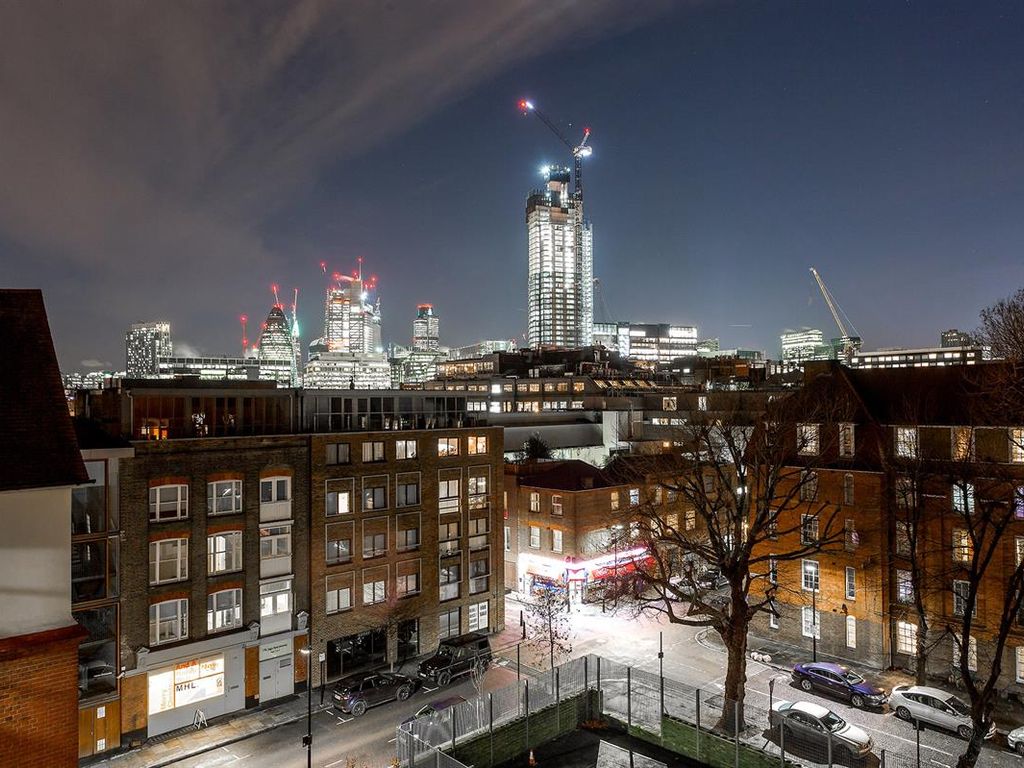 4 bed flat for sale in Clifton House, Shoreditch High Street E2, £800,000