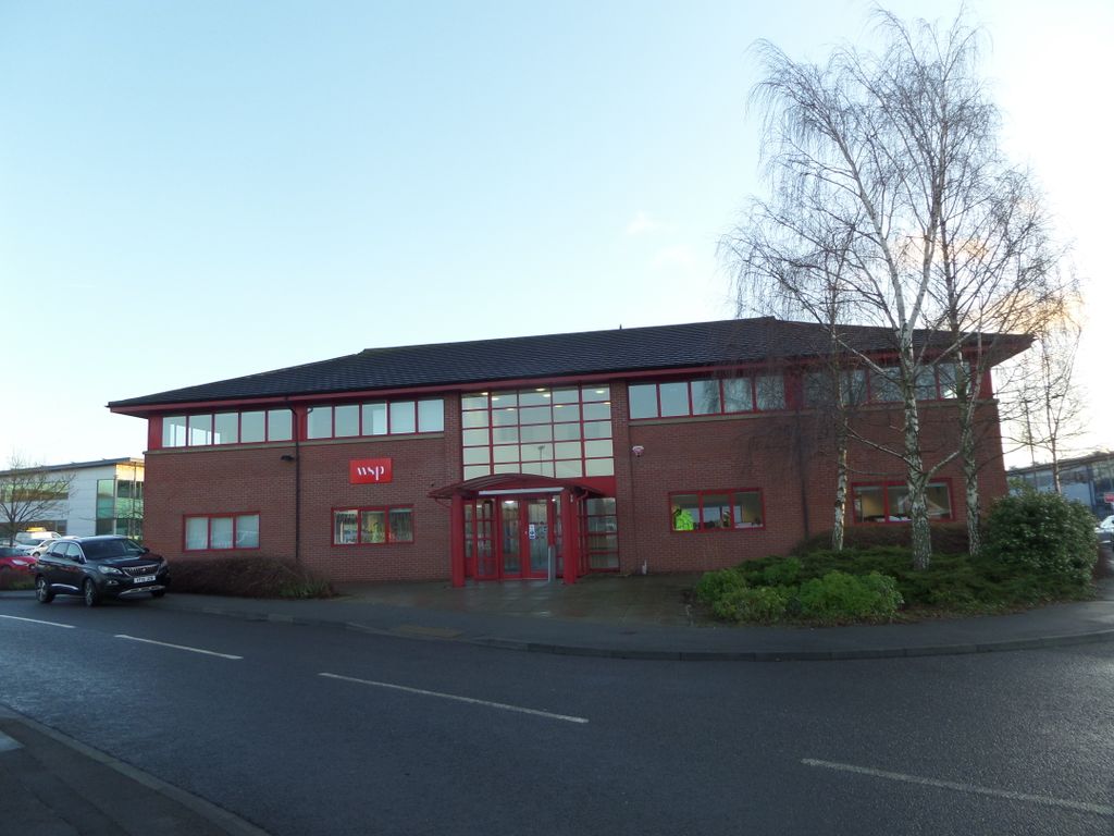 Office to let in First Floor Offices, Dale House, Standard Way Business Park, Northallerton DL6, £17,000 pa