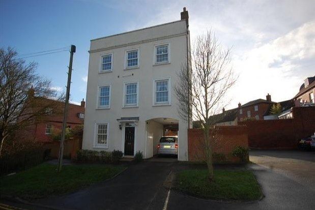 4 bed town house to rent in Brook End Road South, Chelmsford CM2, £1,800 pcm