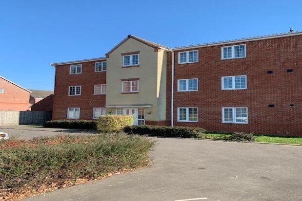 2 bed flat to rent in Valley Gardens Kingsway, Gloucester GL2, £900 pcm