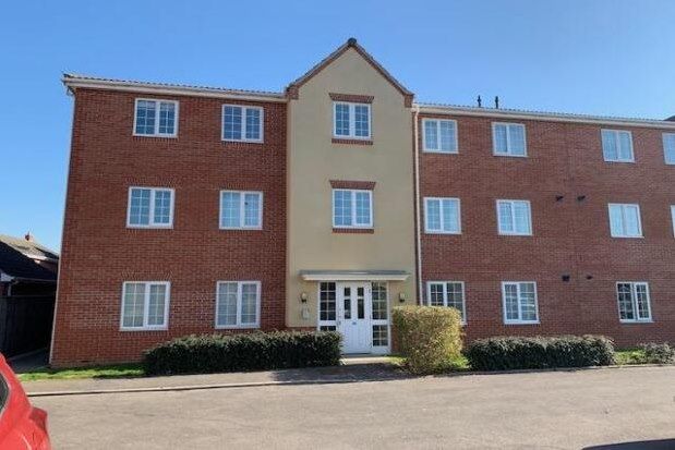 2 bed flat to rent in Valley Gardens Kingsway, Gloucester GL2, £900 pcm