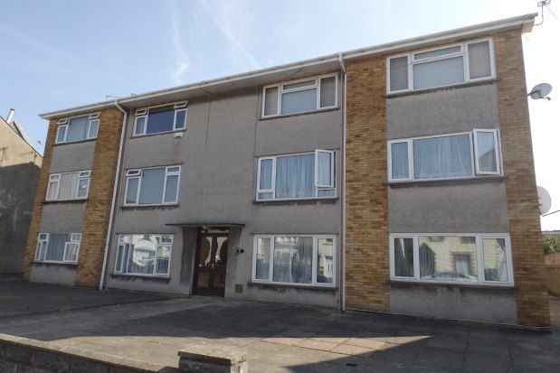 2 bed flat to rent in Conybeare Road, Cardiff CF5, £900 pcm