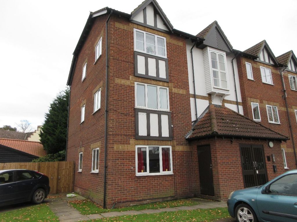 2 bed flat to rent in Mill Close, Wisbech PE13, £695 pcm