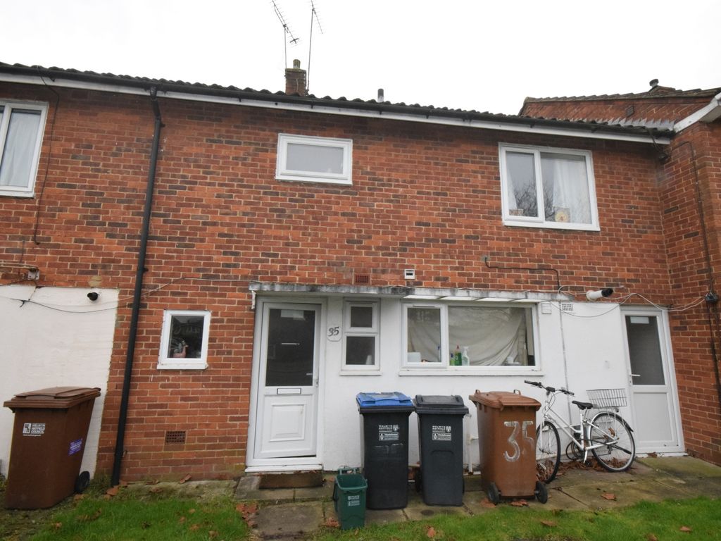 4 bed terraced house to rent in Briars Wood, Hatfield AL10, £1,850 pcm