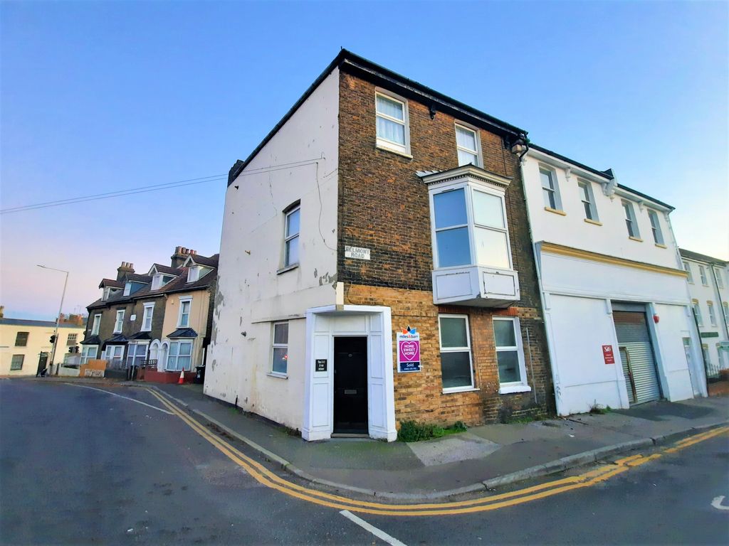 1 bed flat to rent in Belmont Road, Ramsgate CT11, £700 pcm