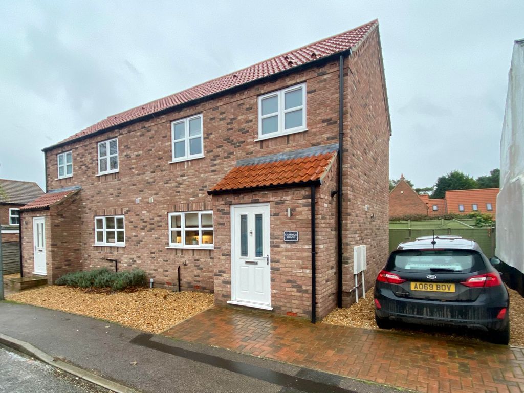 3 bed detached house to rent in Church Lane, Mundford, Thetford IP26, £1,330 pcm