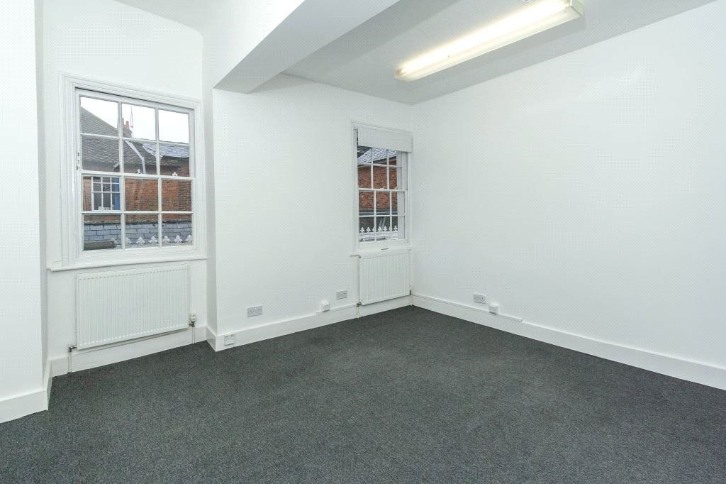 Office to let in High Street, Berkhamsted HP4, £8,940 pa