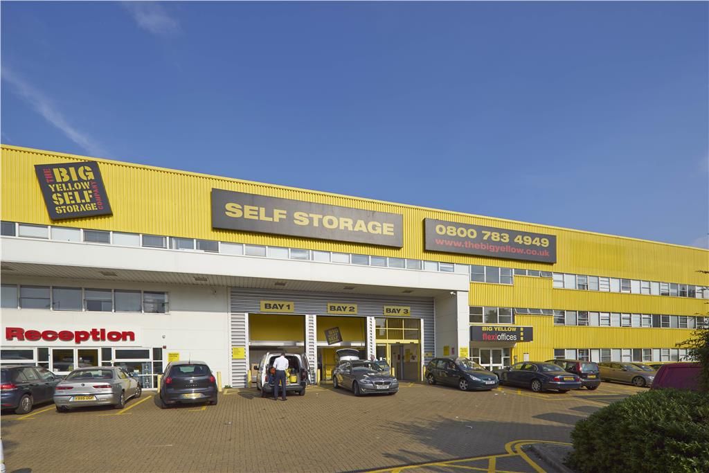 Warehouse to let in North Circular Road, London NW2, £5,184 pa
