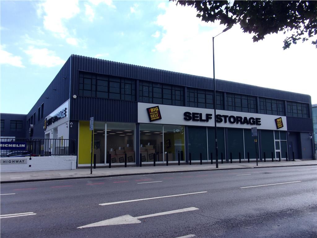 Warehouse to let in The Highway, London E1W, £2,076 pa