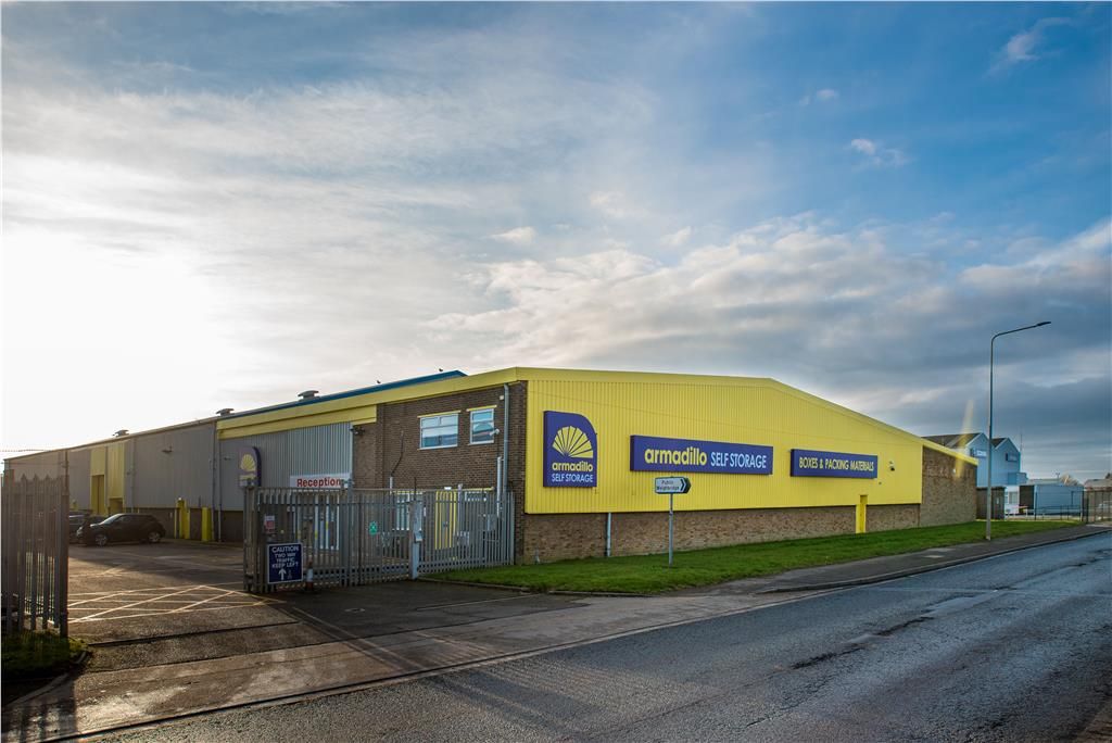 Warehouse to let in Estate Road, Armadillo Self Storage Grimsby, Estate Road 1, Grimsby, Lincolnshire DN31, £2,208 pa