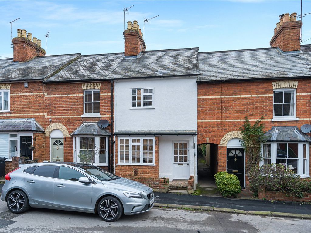 2 bed terraced house for sale in Park Road, Henley-On-Thames, Oxfordshire RG9, £595,000