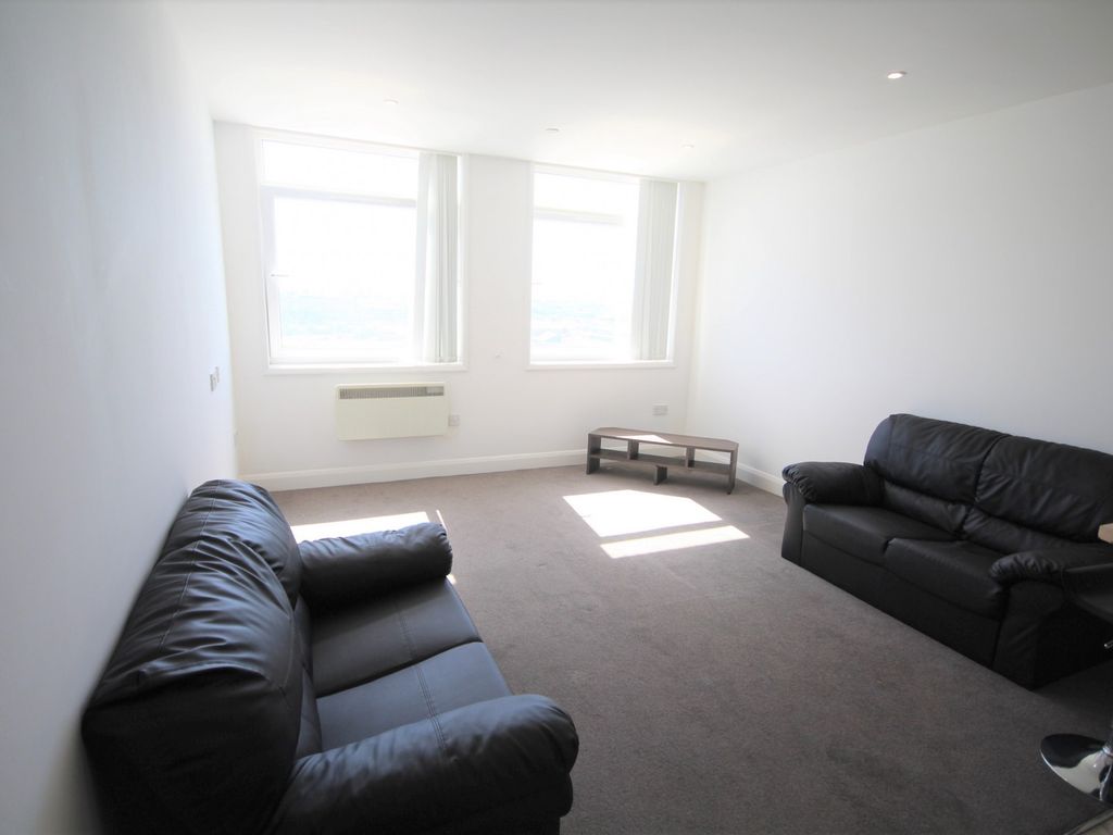 2 bed flat to rent in Ring Way, Preston, Lancashire PR1, £995 pcm