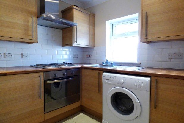 2 bed flat to rent in Chichester Road, Portsmouth PO2, £900 pcm