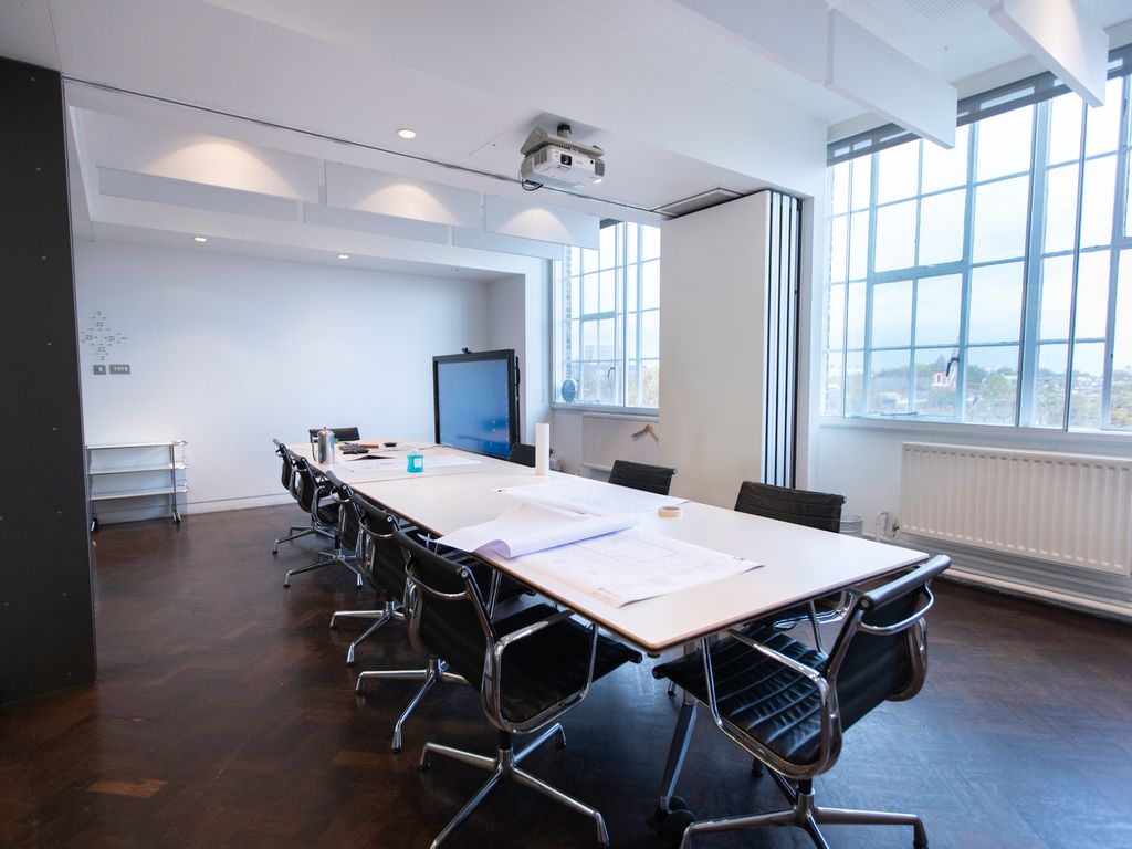 Office to let in City Road, London EC1V, £133,500 pa