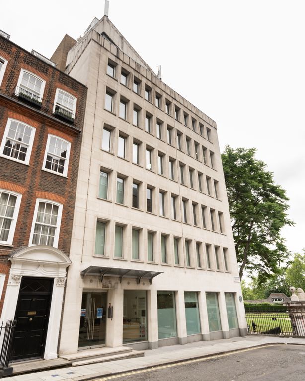 Office to let in Buckingham Street, London WC2N, £221,455 pa