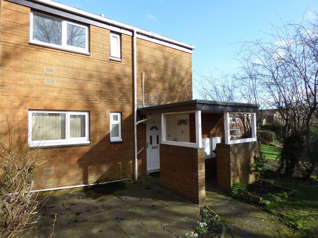 1 bed flat to rent in Springwood Hall Close, Huddersfield HD1, £550 pcm