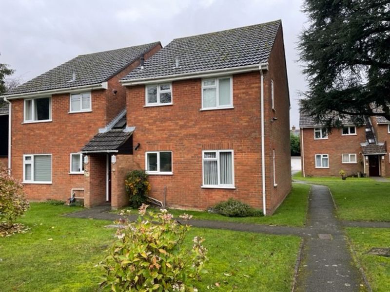 1 bed flat for sale in Coulson Court, Prestwood HP16, £189,000
