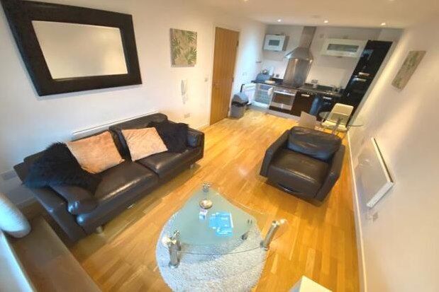 2 bed flat to rent in Gateway South, Leeds LS9, £1,100 pcm