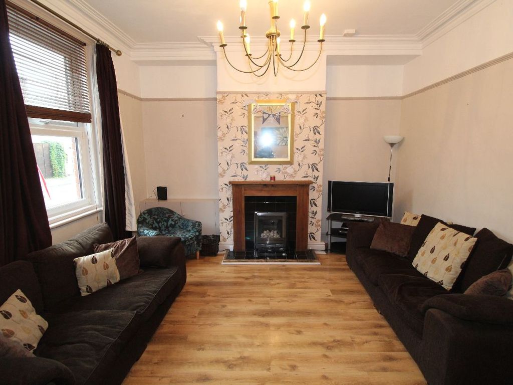 4 bed terraced house to rent in Eldon Street, Preston, Lancashire PR1, £464 pppm