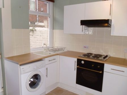 2 bed terraced house to rent in Milner Street, Preston, Lancashire PR1, £750 pcm