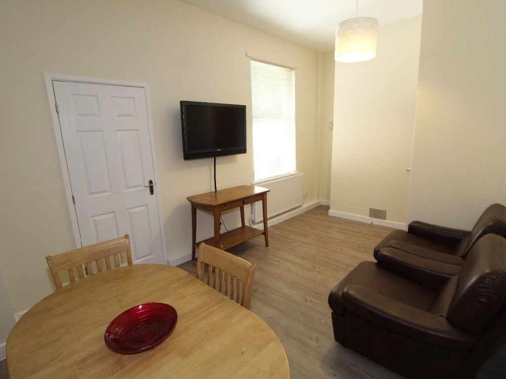 4 bed terraced house to rent in Norris Street, Preston, Lancashire PR1, £1,300 pcm