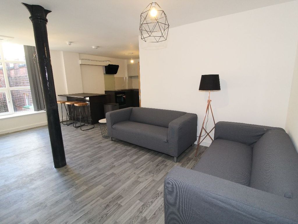 3 bed flat to rent in Gordon Street Flat 4, Preston, Lancashire PR1, £498 pppm