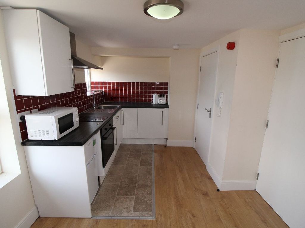 1 bed flat to rent in Fylde Road Flat 6, Preston, Lancashire PR1, £576 pppm