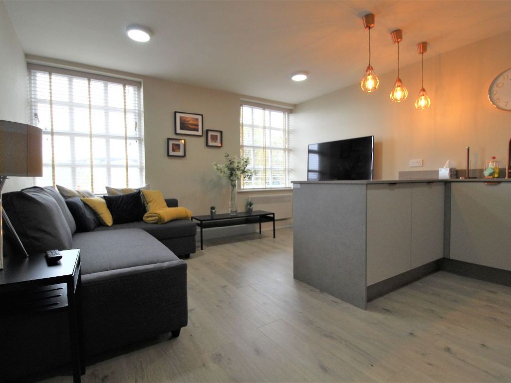 2 bed flat to rent in Fleet House, Flat 1 Fox Street, Preston PR1, £693 pppm