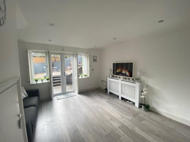 2 bed semi-detached house for sale in Lakeside Place, London Colney AL2, £385,000