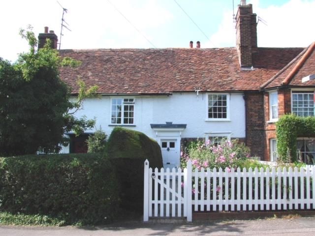 2 bed cottage to rent in Bowling Green, Stevenage SG1, £1,500 pcm