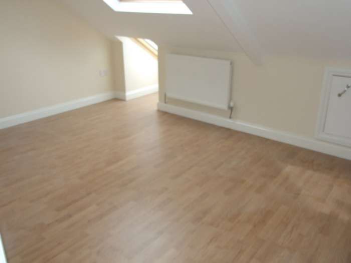2 bed flat to rent in City Rd, Roath CF24, £1,195 pcm