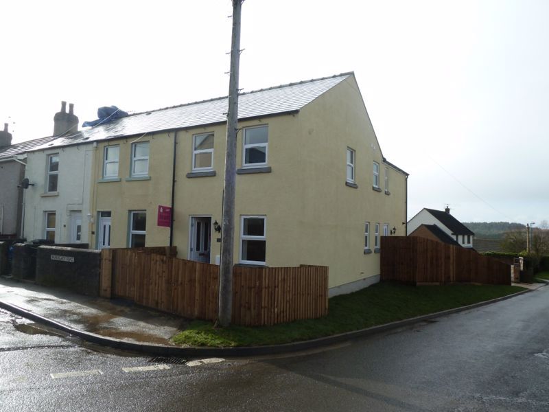 3 bed end terrace house to rent in Parragate Road, Cinderford GL14, £850 pcm