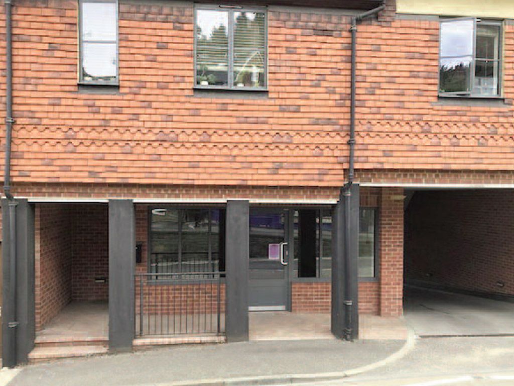 Retail premises to let in Lower Street, Haslemere GU27, £12,000 pa