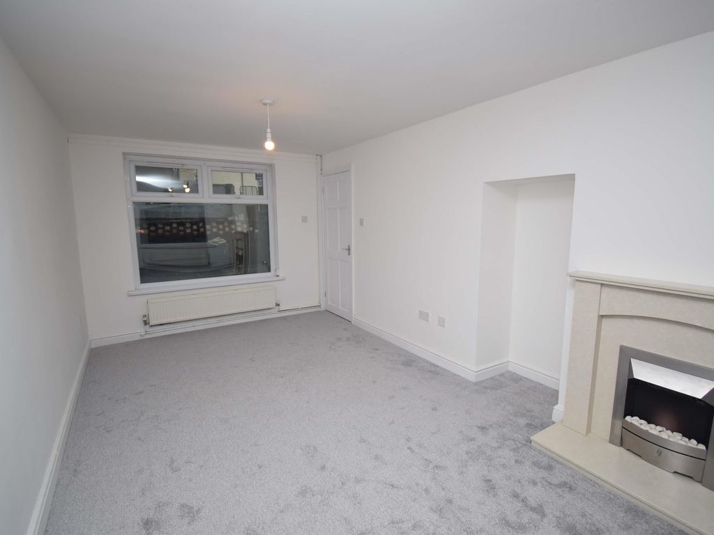 3 bed property to rent in Darent Close, Bettws, Newport NP20, £900 pcm