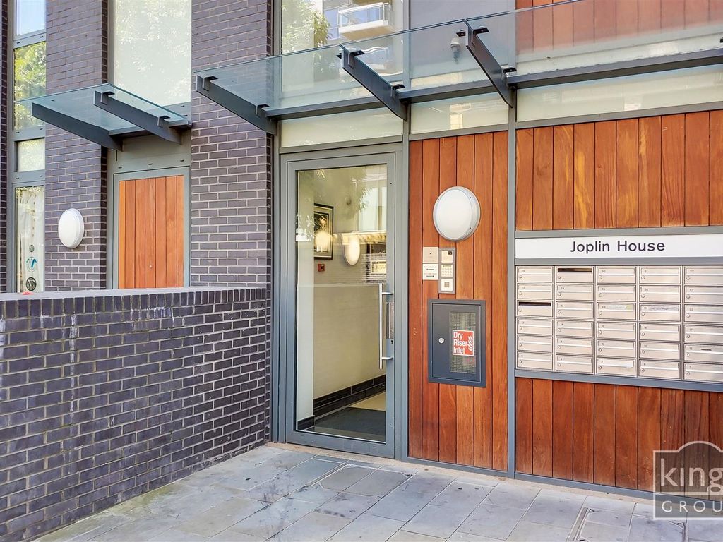 1 bed flat for sale in Joplin House, Roseberry Place, London E8, £350,000