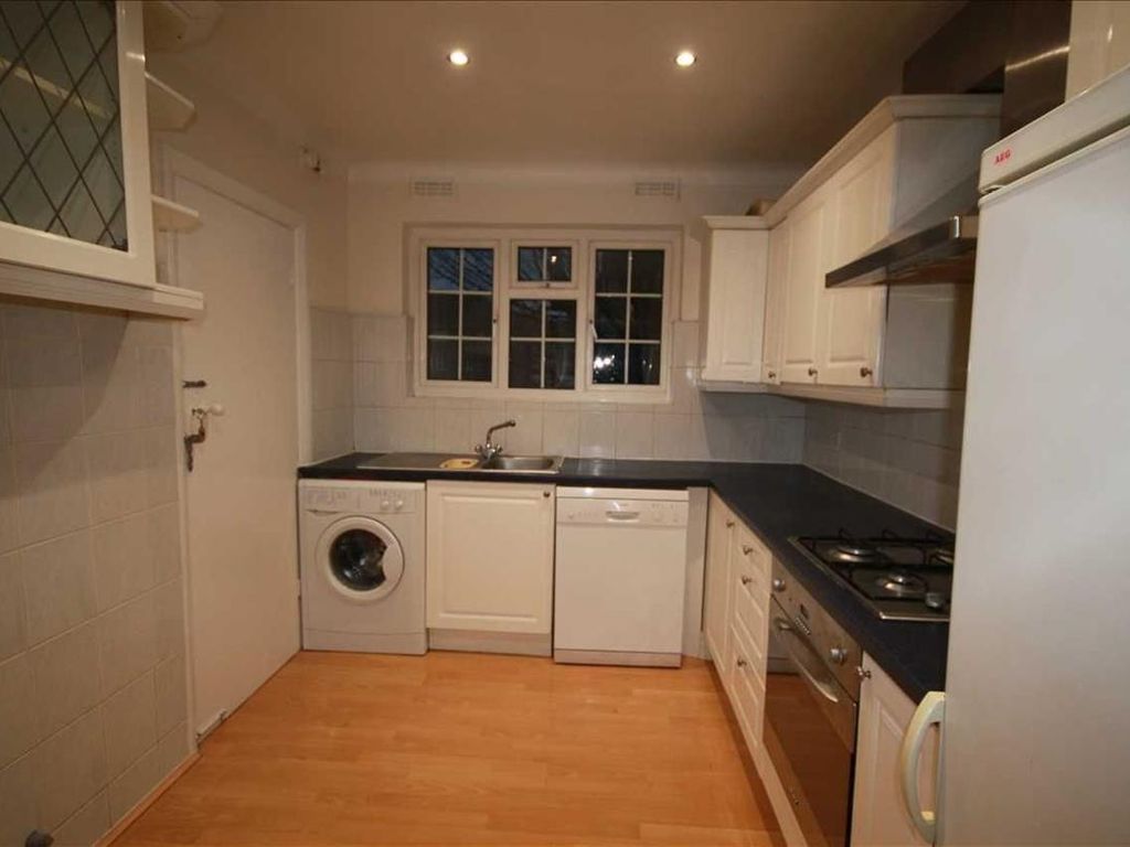 2 bed flat to rent in Gayton Court, Sheepcote Road, Harrow HA1, £1,800 pcm