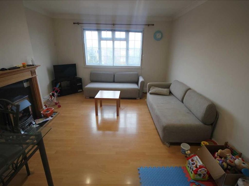 2 bed flat to rent in Gayton Court, Sheepcote Road, Harrow HA1, £1,800 pcm