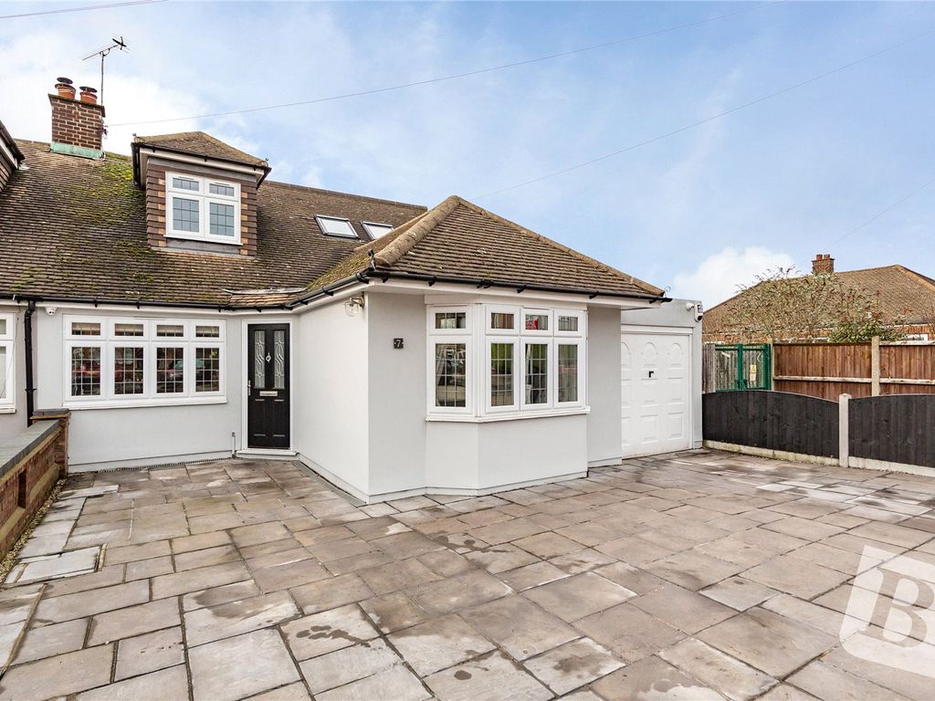 4 bed semi-detached house for sale in Clavering Gardens, West Horndon, Brentwood CM13, £550,000