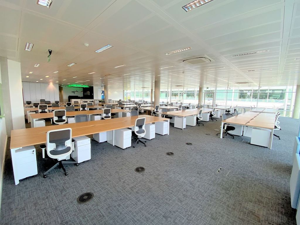 Office to let in Building 11, Chiswick Park, 566 Chiswick High Road, London W4, £158,400 pa