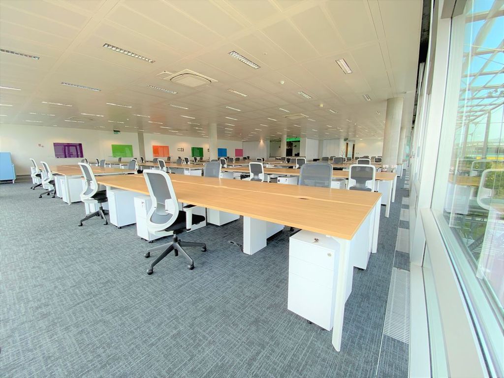 Office to let in Building 11, Chiswick Park, 566 Chiswick High Road, London W4, £158,400 pa