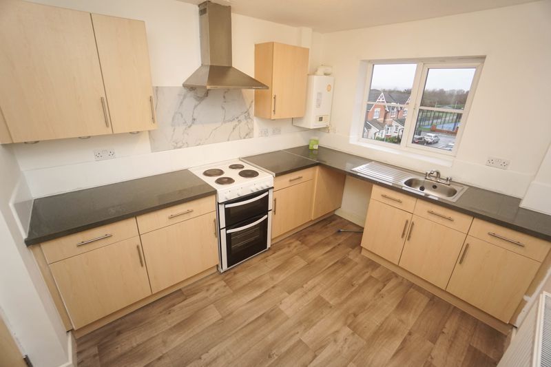 2 bed flat to rent in Napier Drive, Horwich, Bolton BL6, £725 pcm